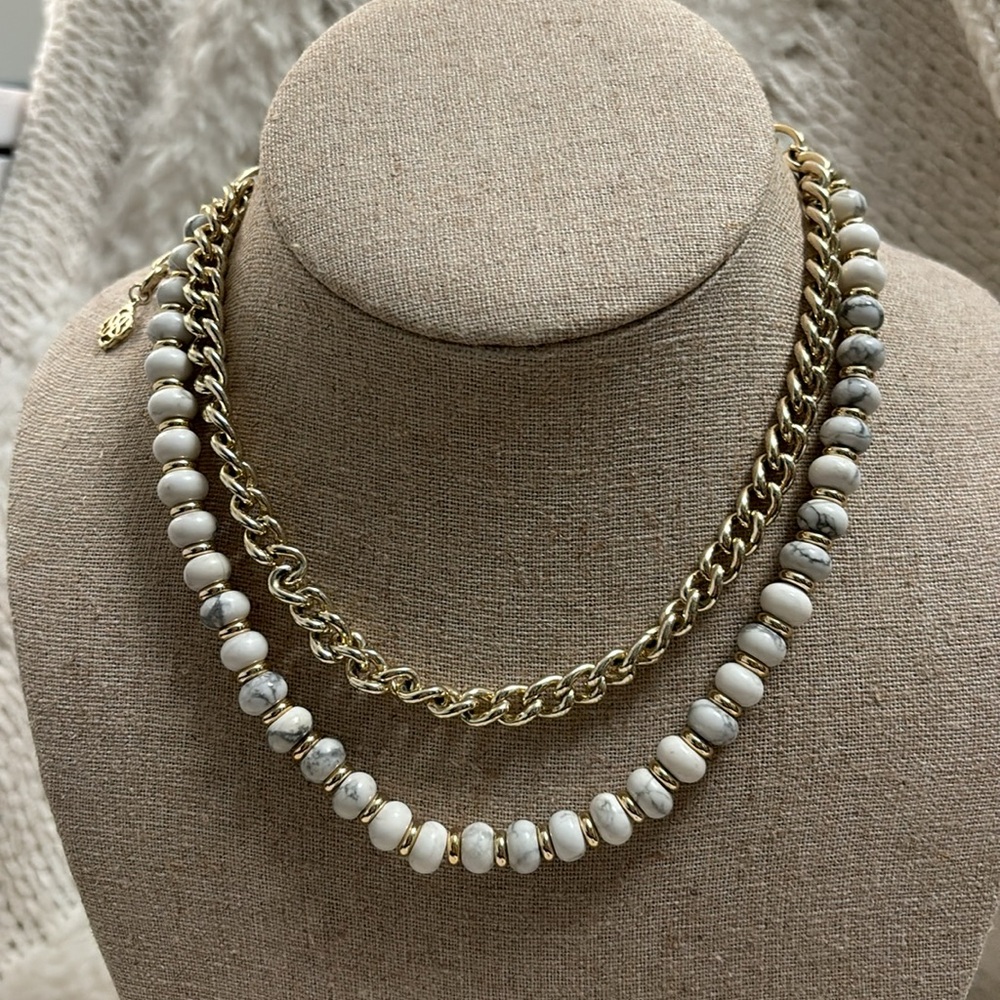 Stella and dot white and gold necklace